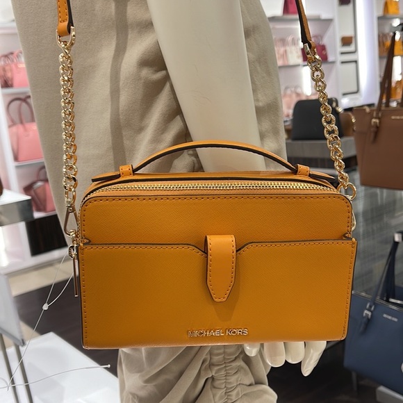 Michael Kors Women Medium Double Zip Phone Crossbody
Honeycomb Multi - Picture 12 of 16